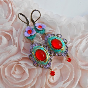 Boucles D'Oreilles Dormeuses Doré Antique Style Belle Époque - Motif Floral Avec CZ Vert - Neuf